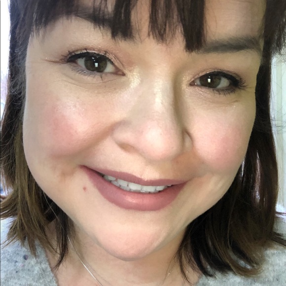 Meet your Posher, Nicole - Picture 6 of 6